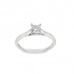 Pre Owned Platinum Princess Cut Diamond Ring ZB591